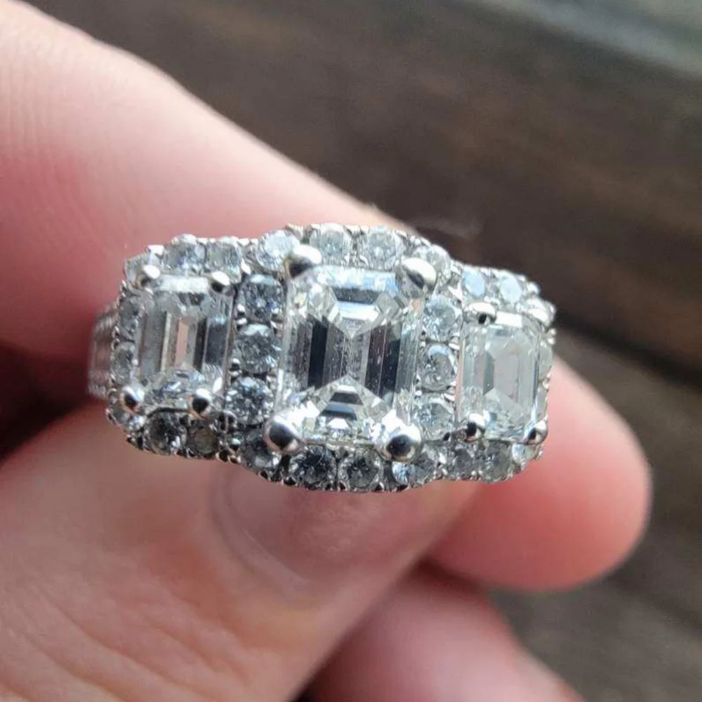 Wedding ring - Picture 4 of 11